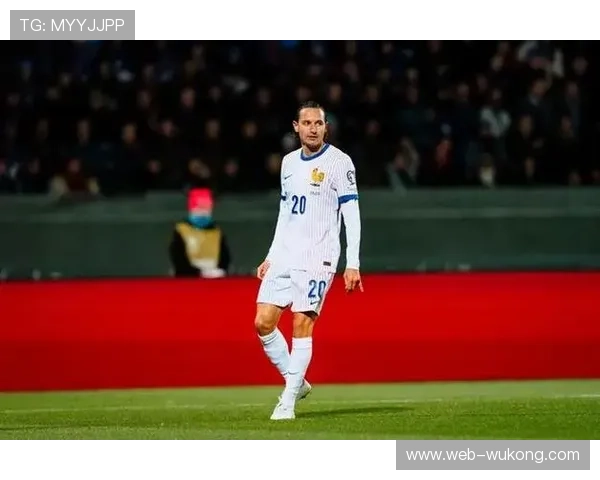 多家俱乐部关注朗斯前锋托万，夏季转会窗或起波澜